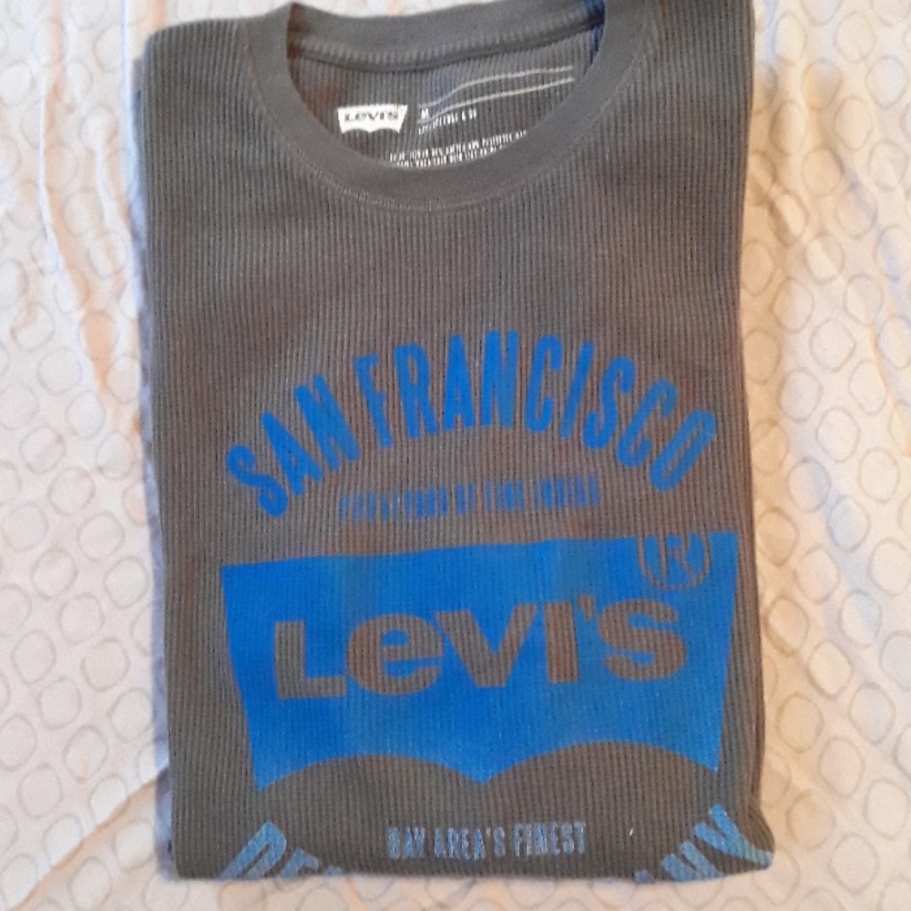 Levi's long sleeve thermal